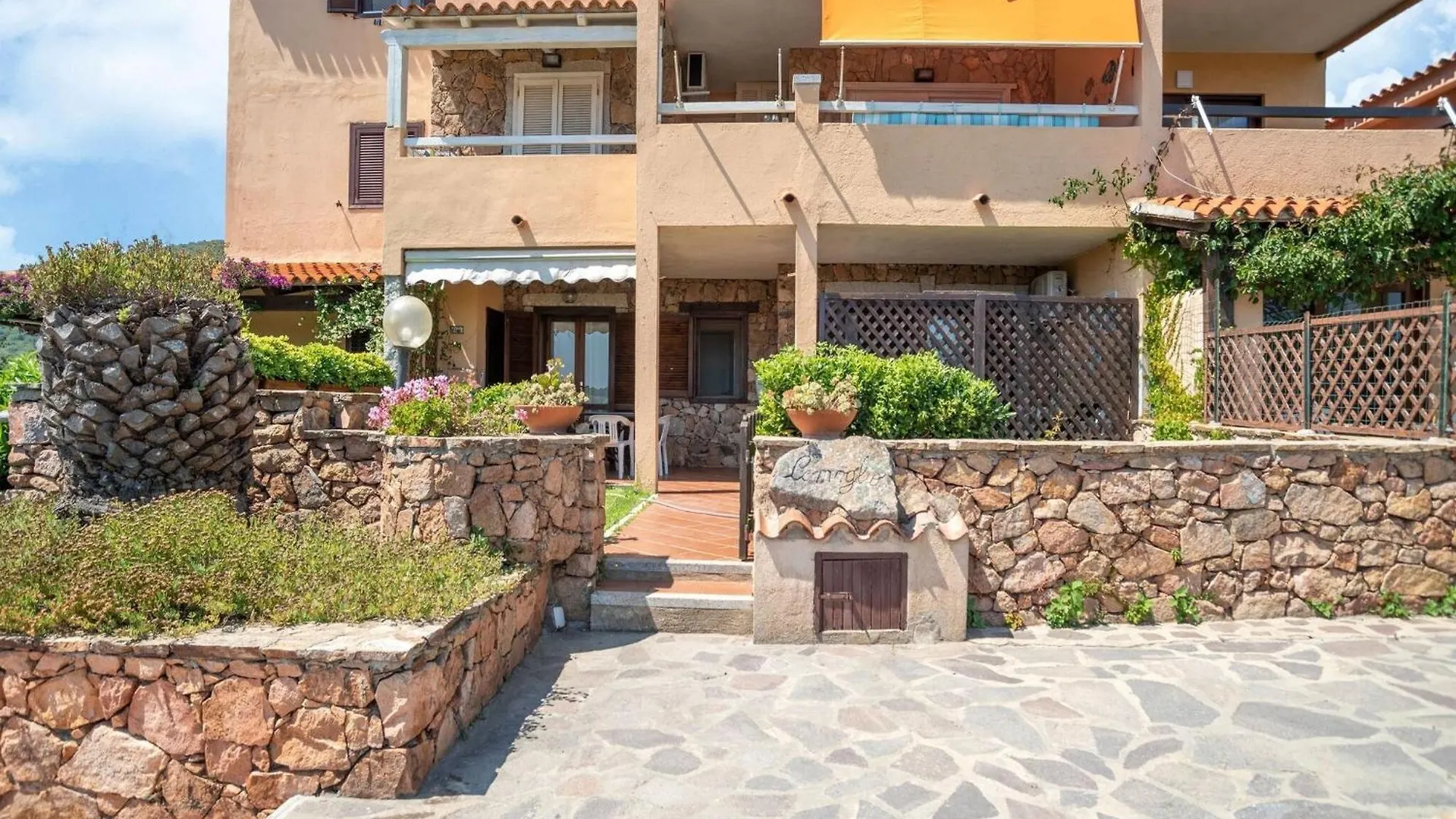 Apartment In Marinella Marinella
